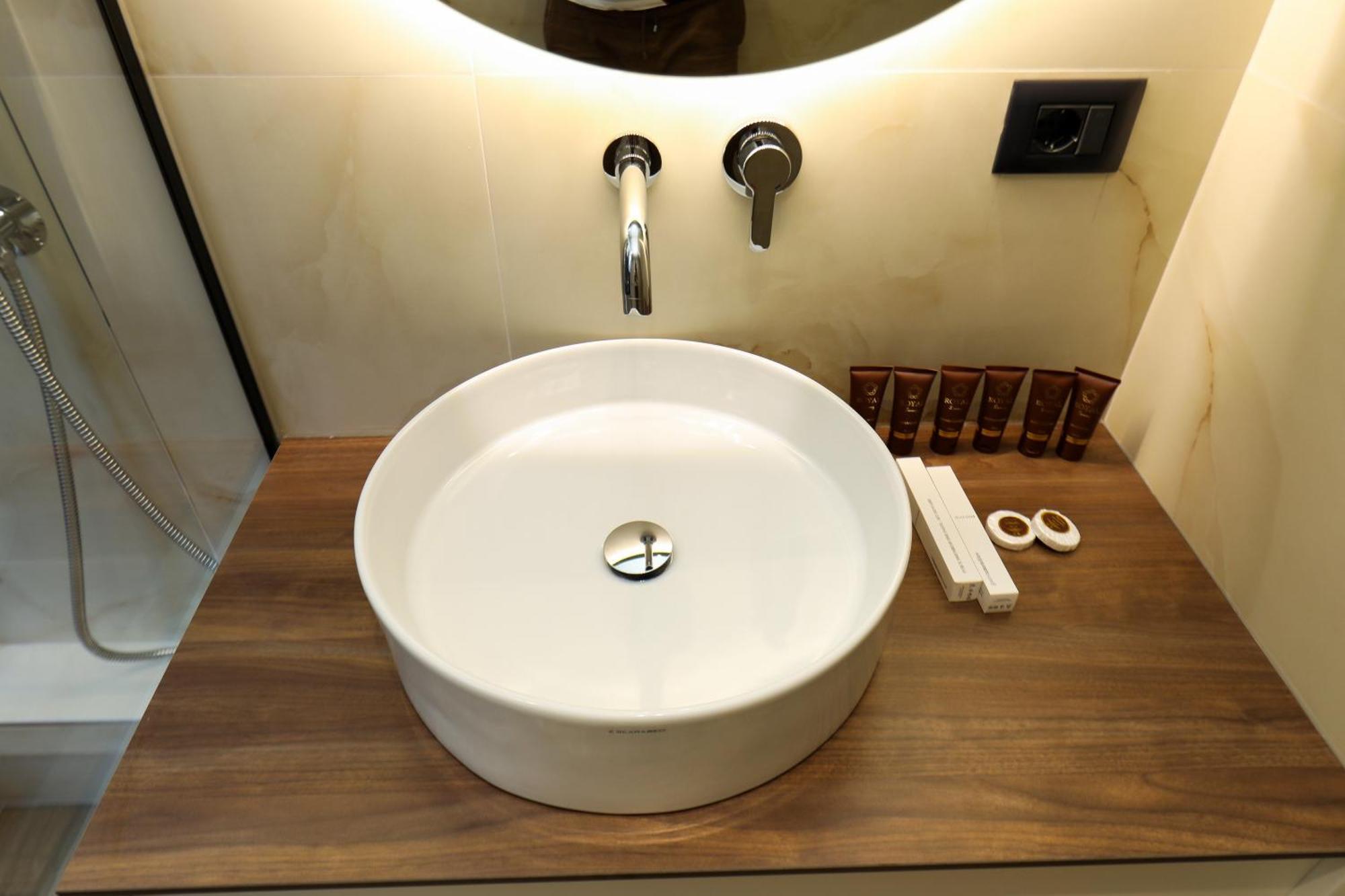 Hotel Adore Vlore Luaran gambar