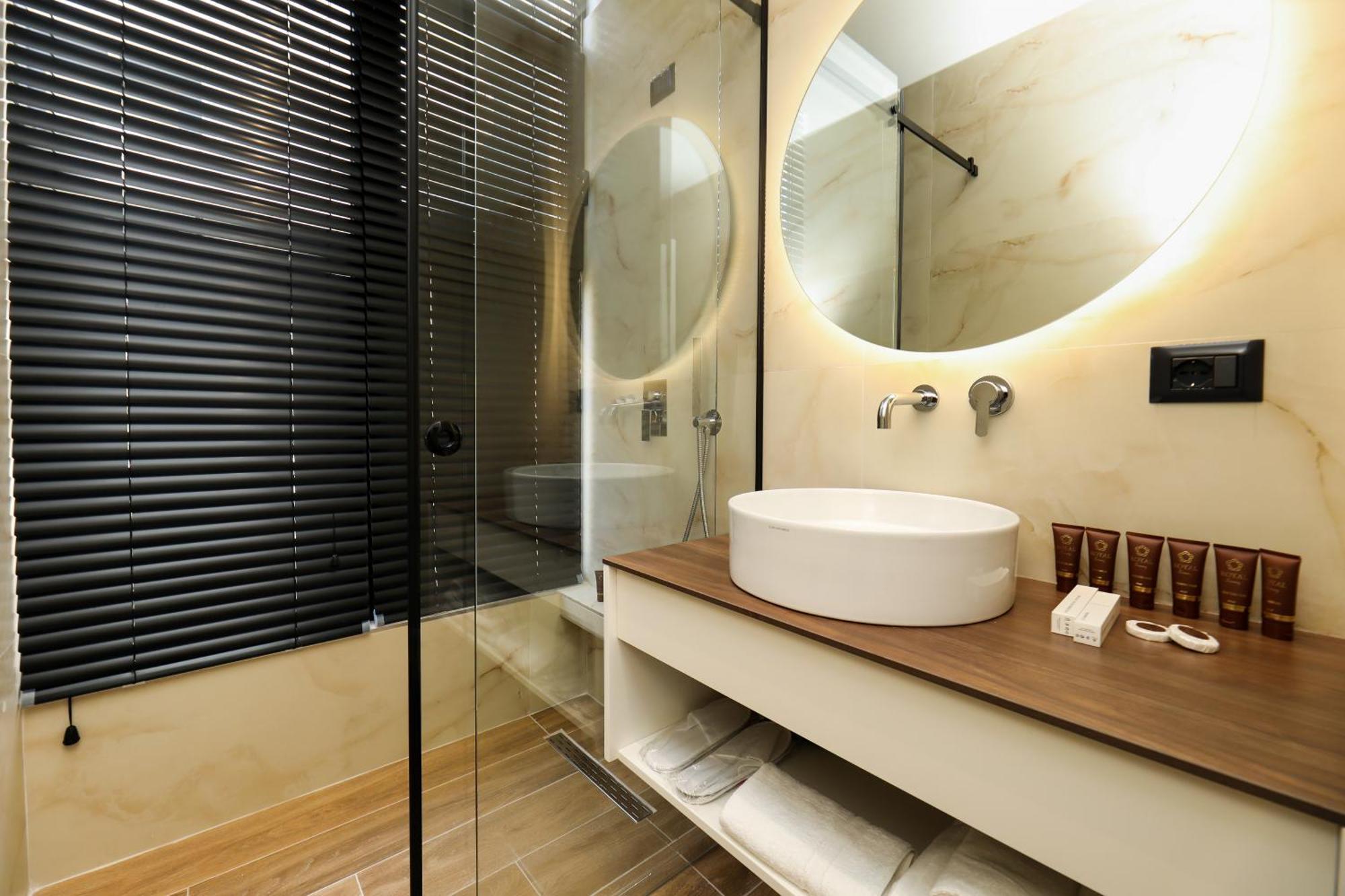 Hotel Adore Vlore Luaran gambar