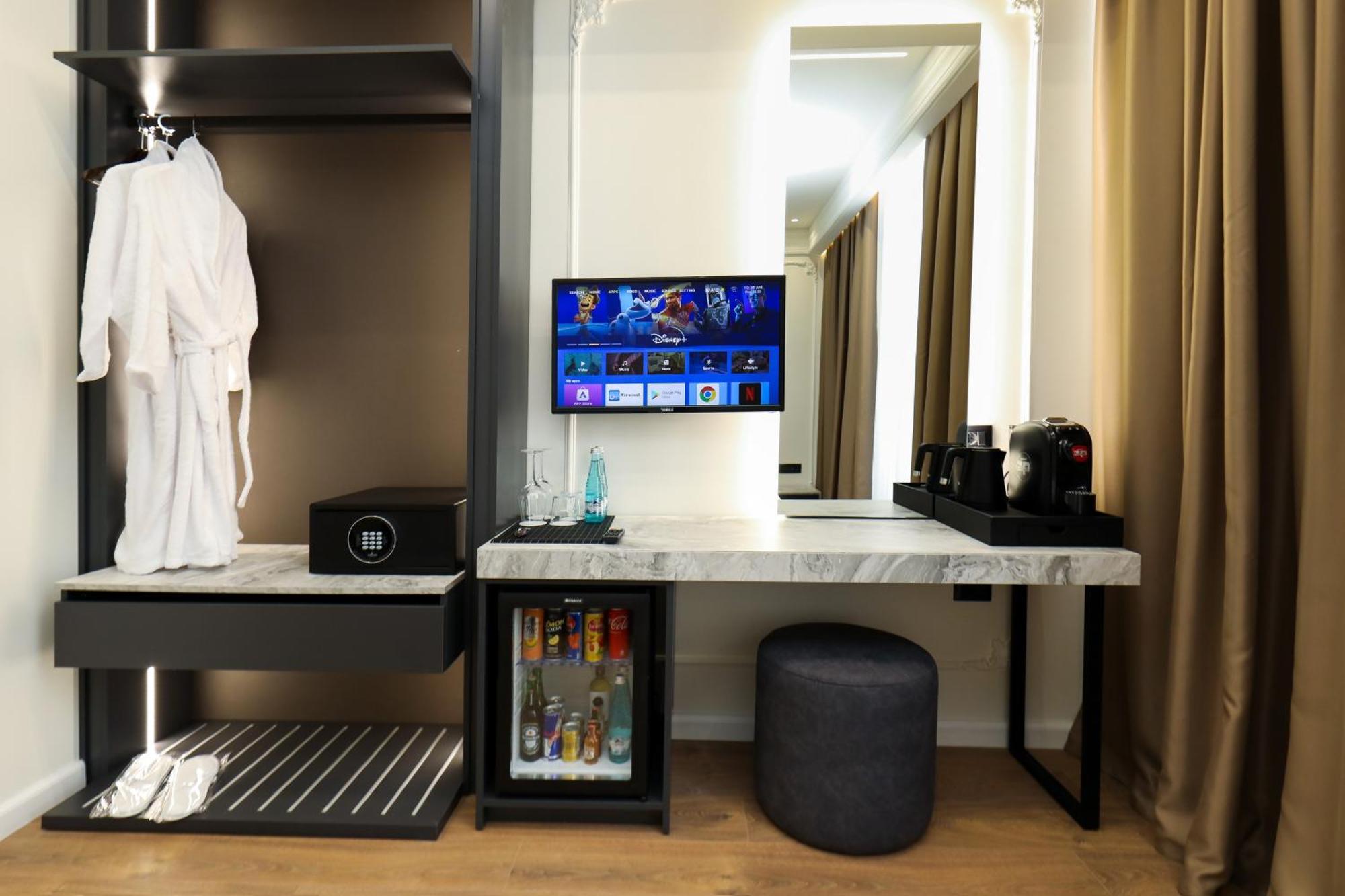Hotel Adore Vlore Luaran gambar