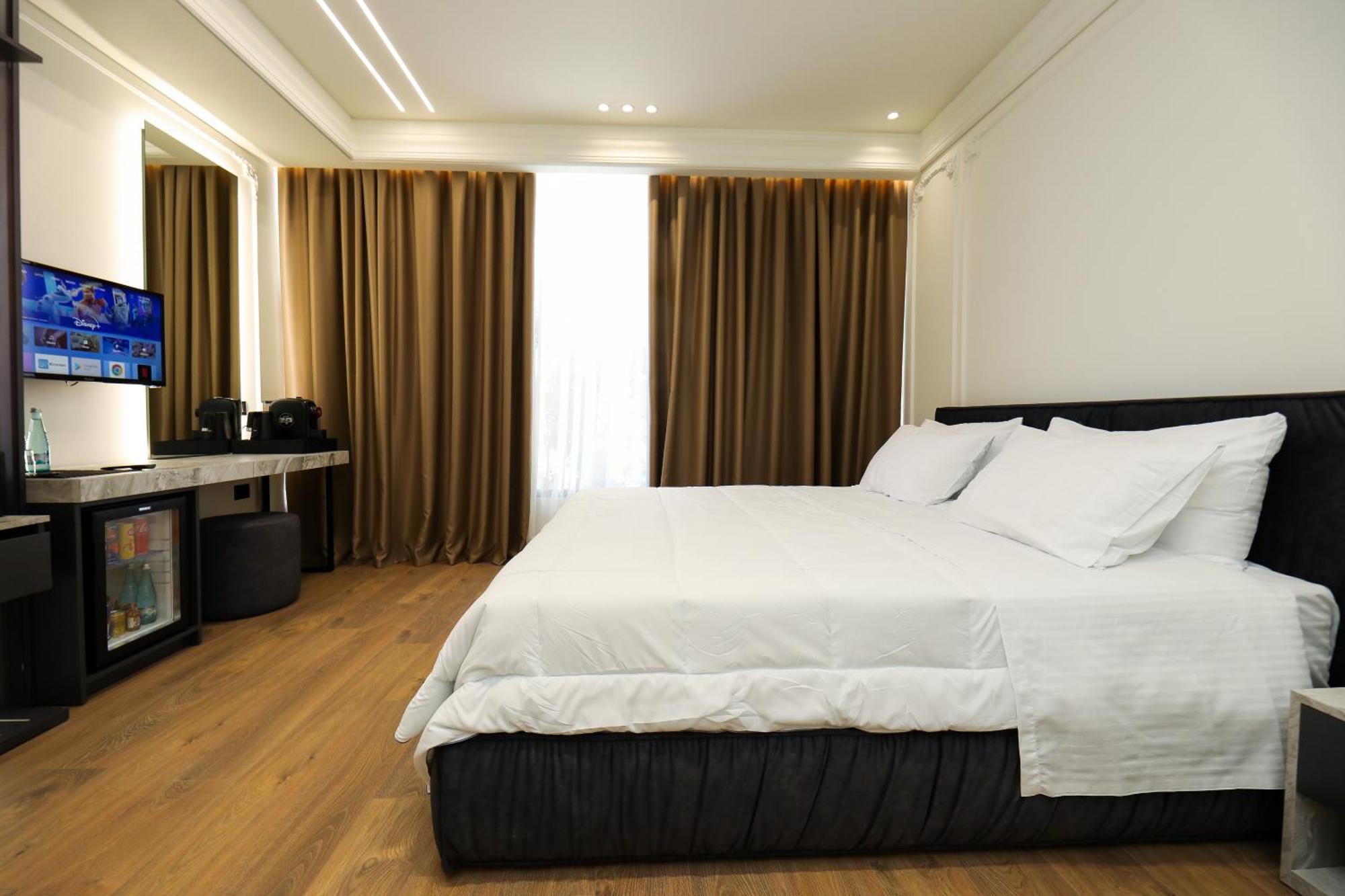 Hotel Adore Vlore Luaran gambar