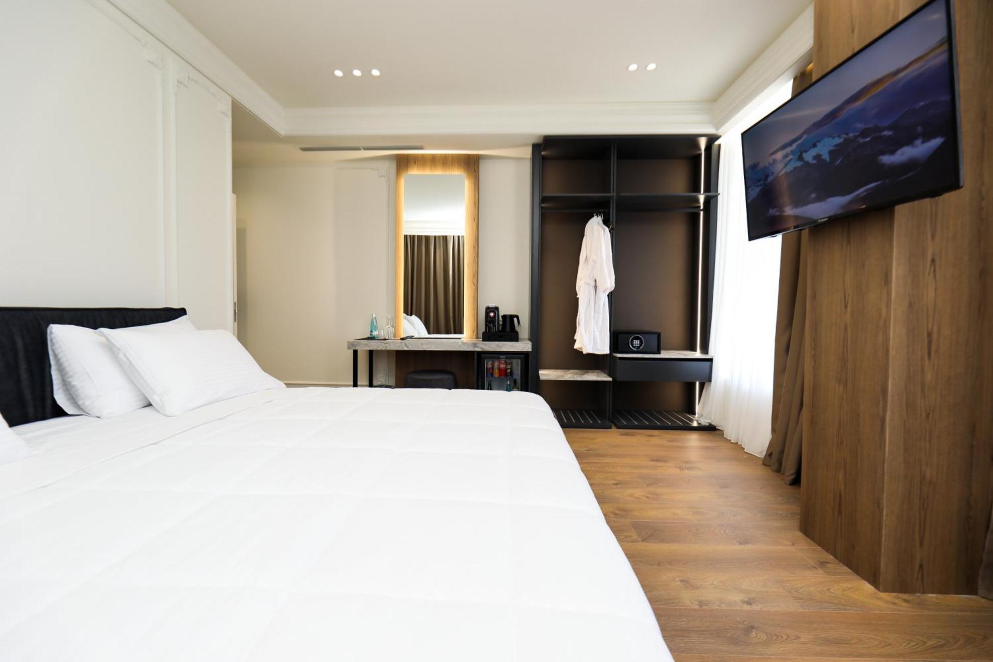 Hotel Adore Vlore Luaran gambar